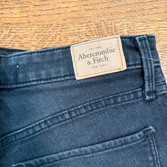 Abercrombie & Fitch Womens Black Distressed Denim‎ Shorts Size 6/W28 - Picture 5 of 6
